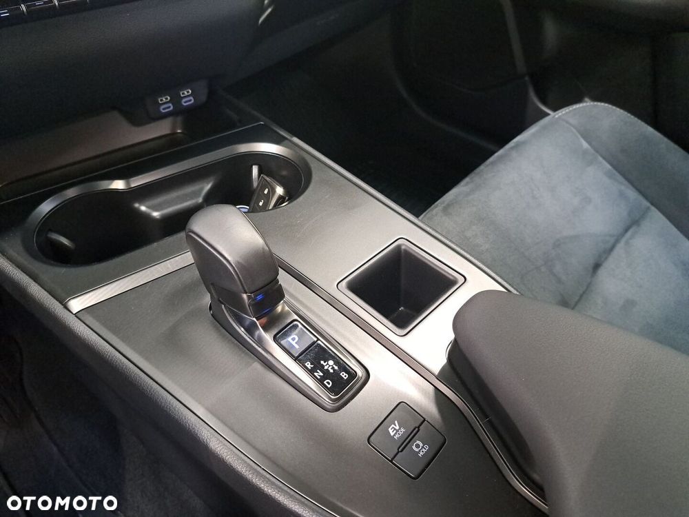 Lexus UX 300h Elegance - 19