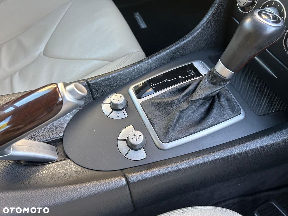 Mercedes-Benz SLK - 24