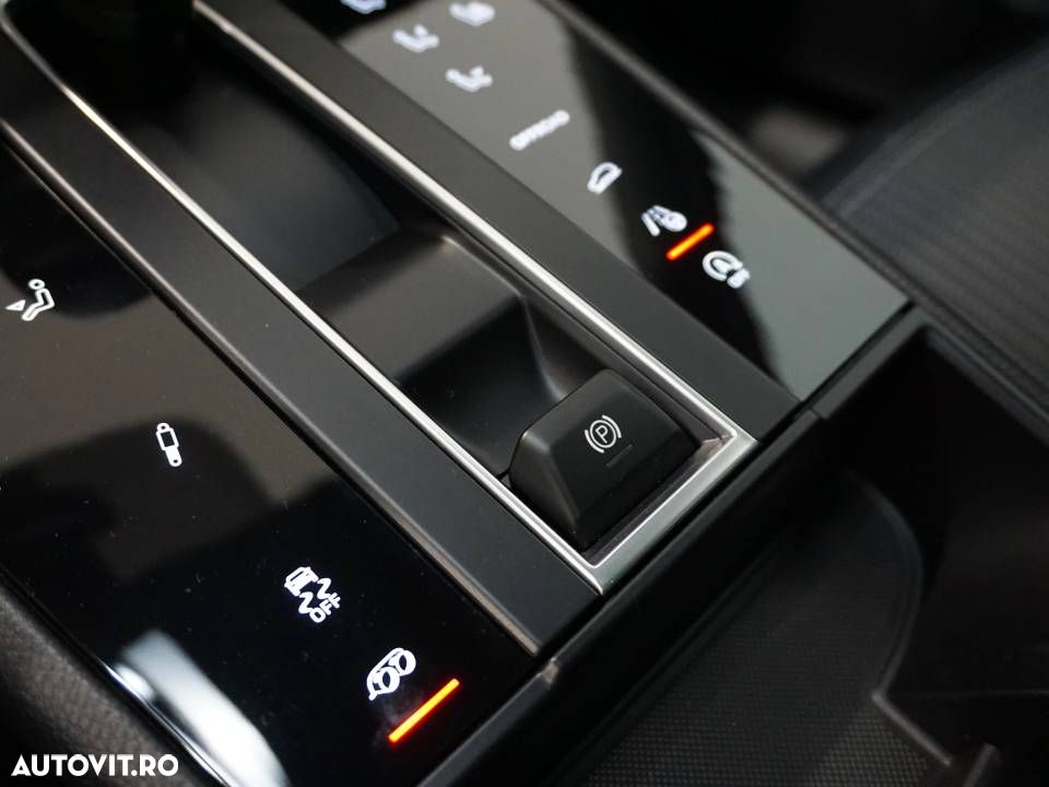 Porsche Macan T - 14