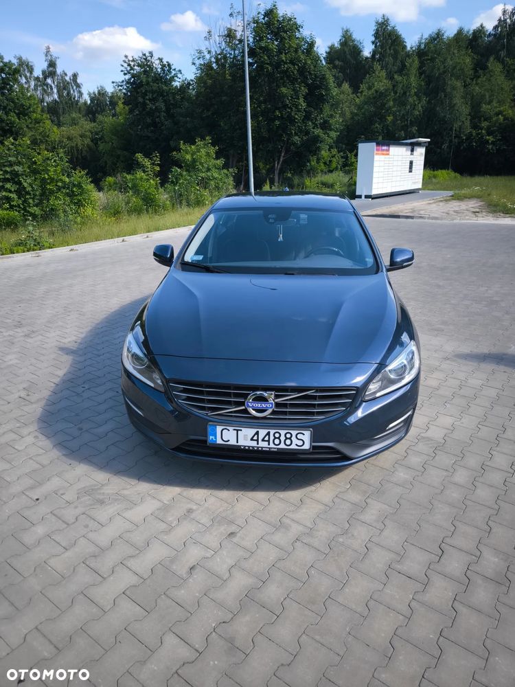 Volvo S60 T3 Momentum - 2