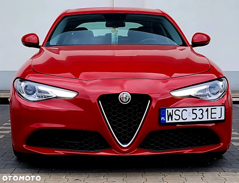 Alfa Romeo Giulia - 1