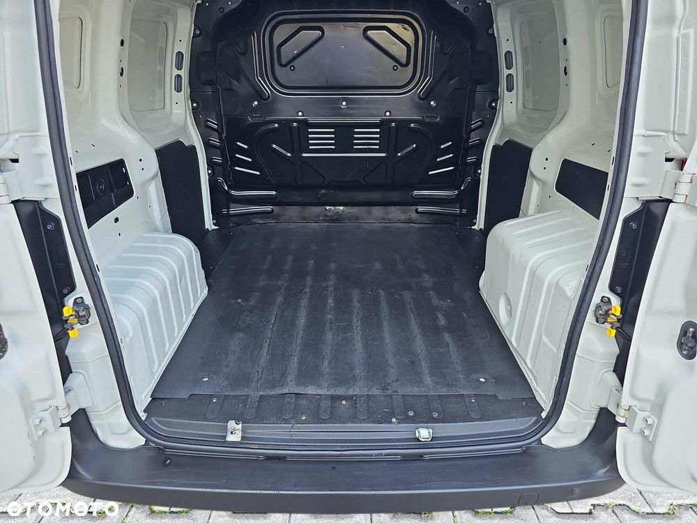 Fiat Fiorino 1.4 Easy - 26