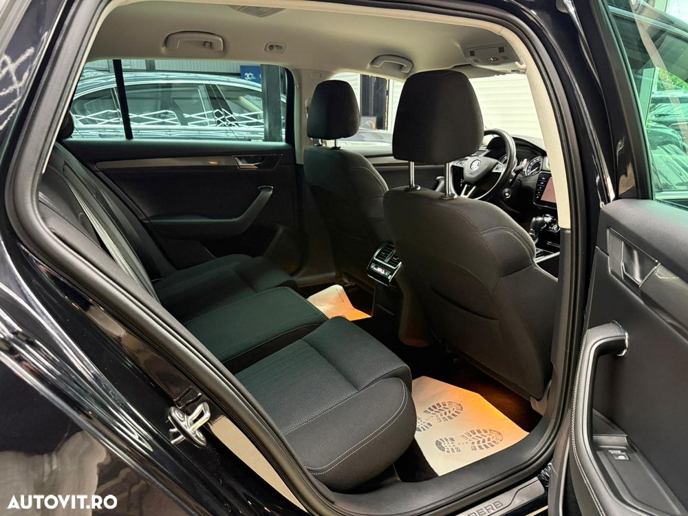 Skoda Superb 2.0 TDI DSG Ambition - 23