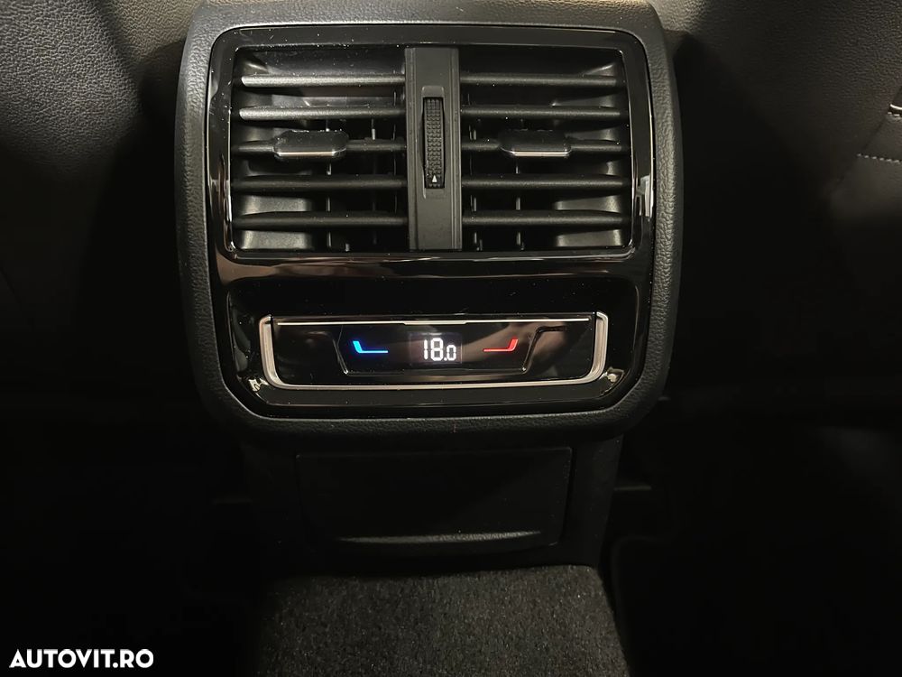 Volkswagen Passat 2.0 TDI DSG 4Mot Highline - 20