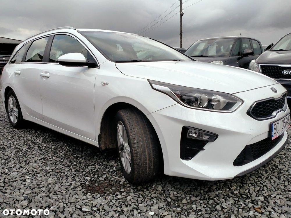 Kia Ceed - 10