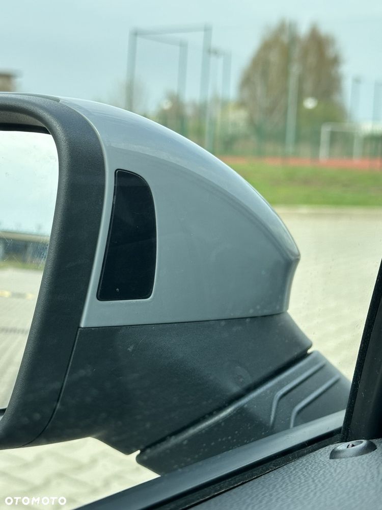 Volkswagen Golf 1.5 eTSI EVO Style DSG - 20