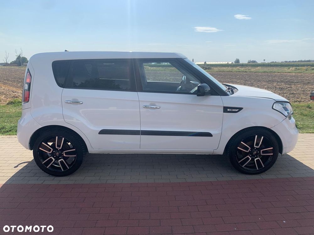 Kia Soul 1.6 CRDI Dream-Team Edition - 3