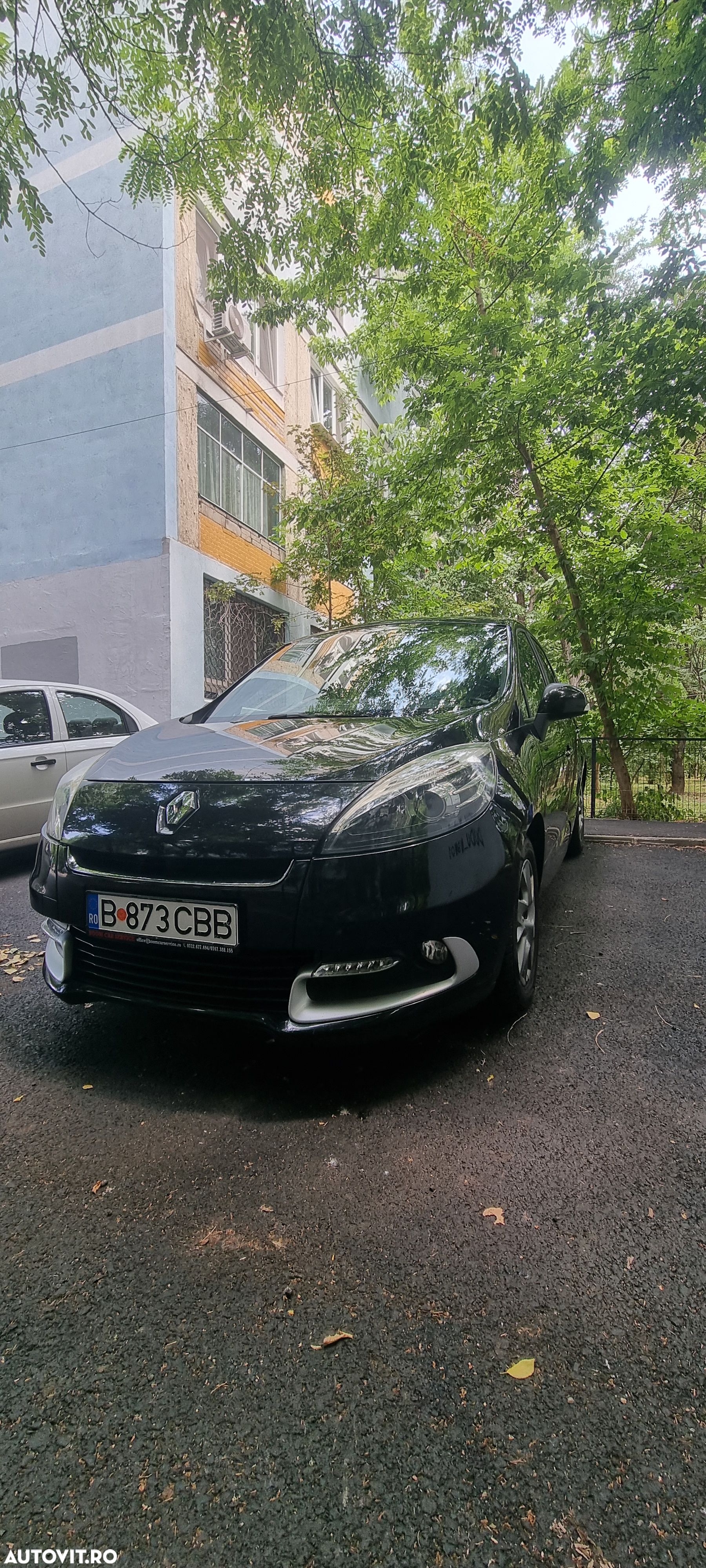 Renault Scenic - 1