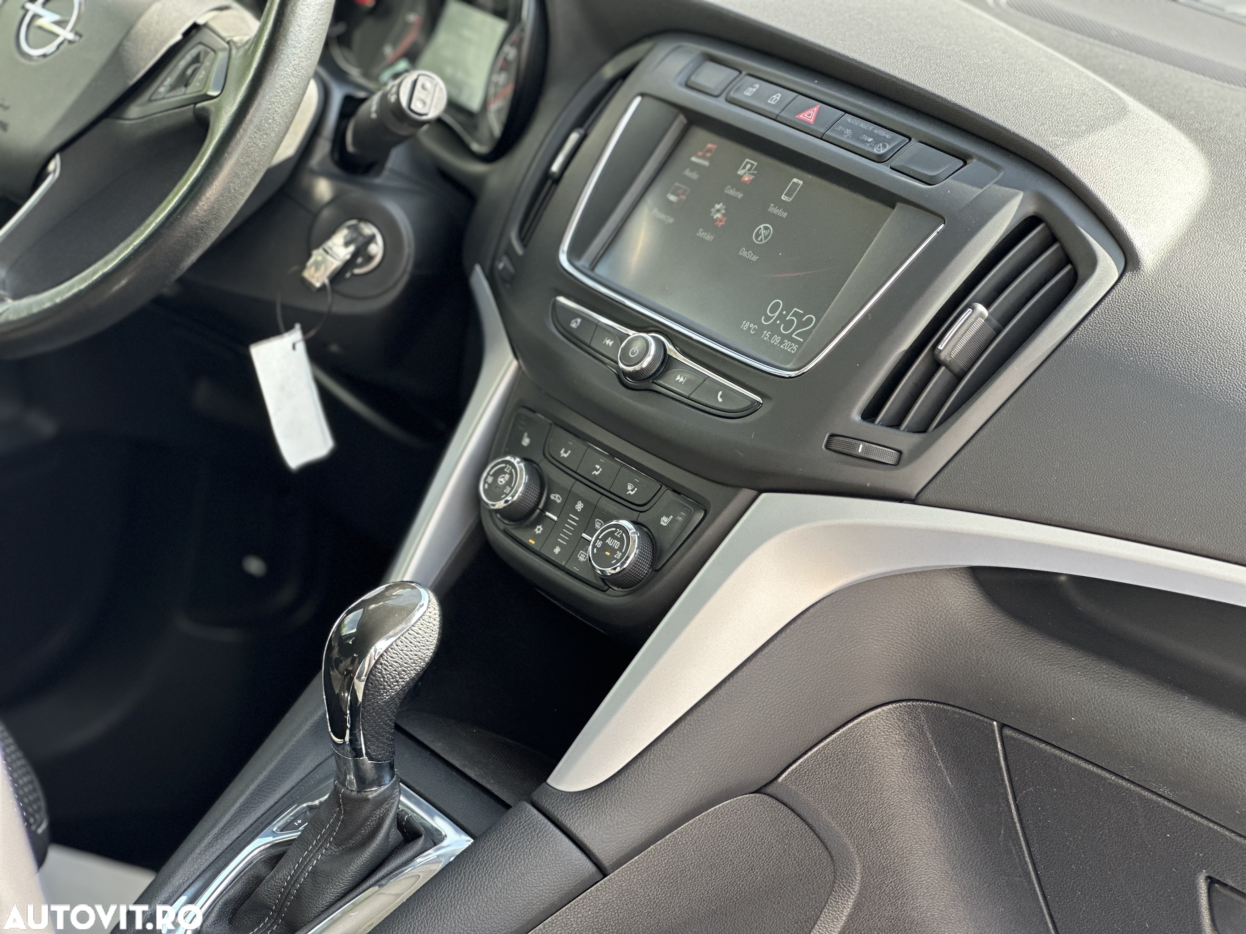 Opel Zafira 2.0 CDTI Automatik Active - 3