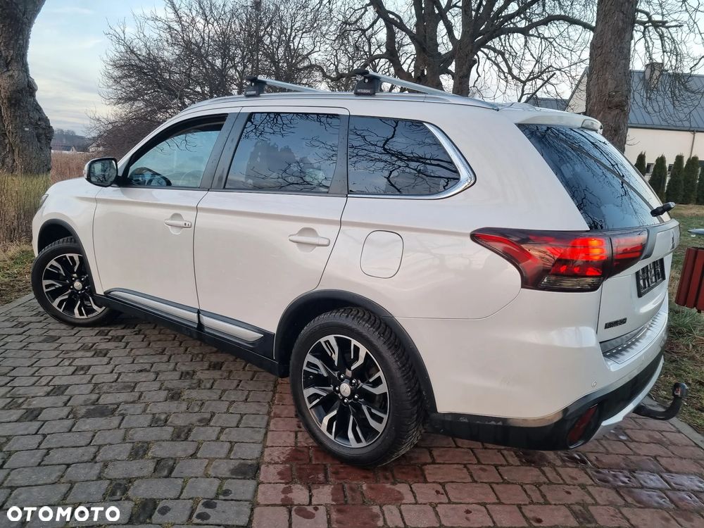 Mitsubishi Outlander 2.2 DI-D Intense + SDA 4WD - 4
