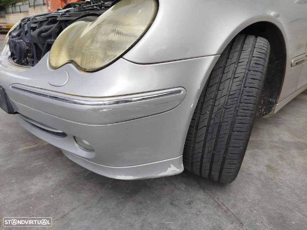 Pára-choques frente MERCEDES-BENZ Classe C (W203) - 2