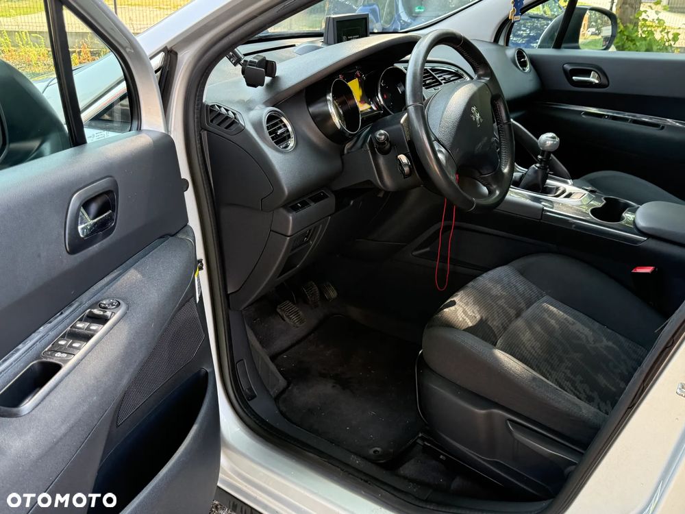 Peugeot 3008 HDi 115 Allure - 10