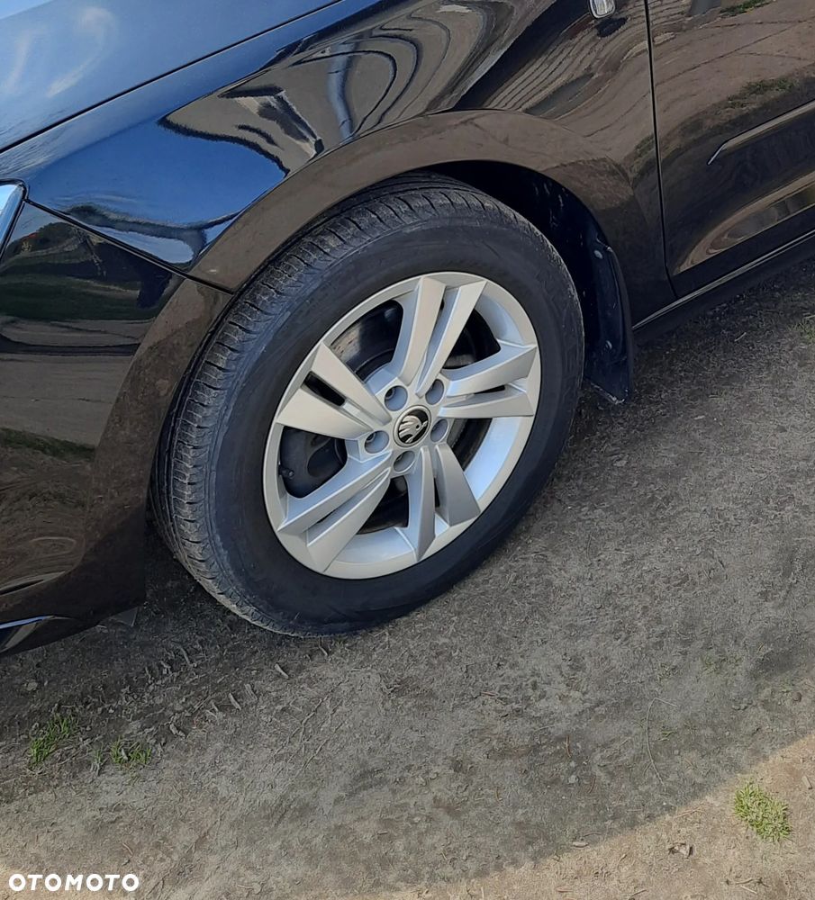 Skoda RAPID 1.6 TDI Ambition - 18