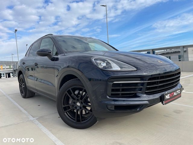 Porsche Cayenne - 2