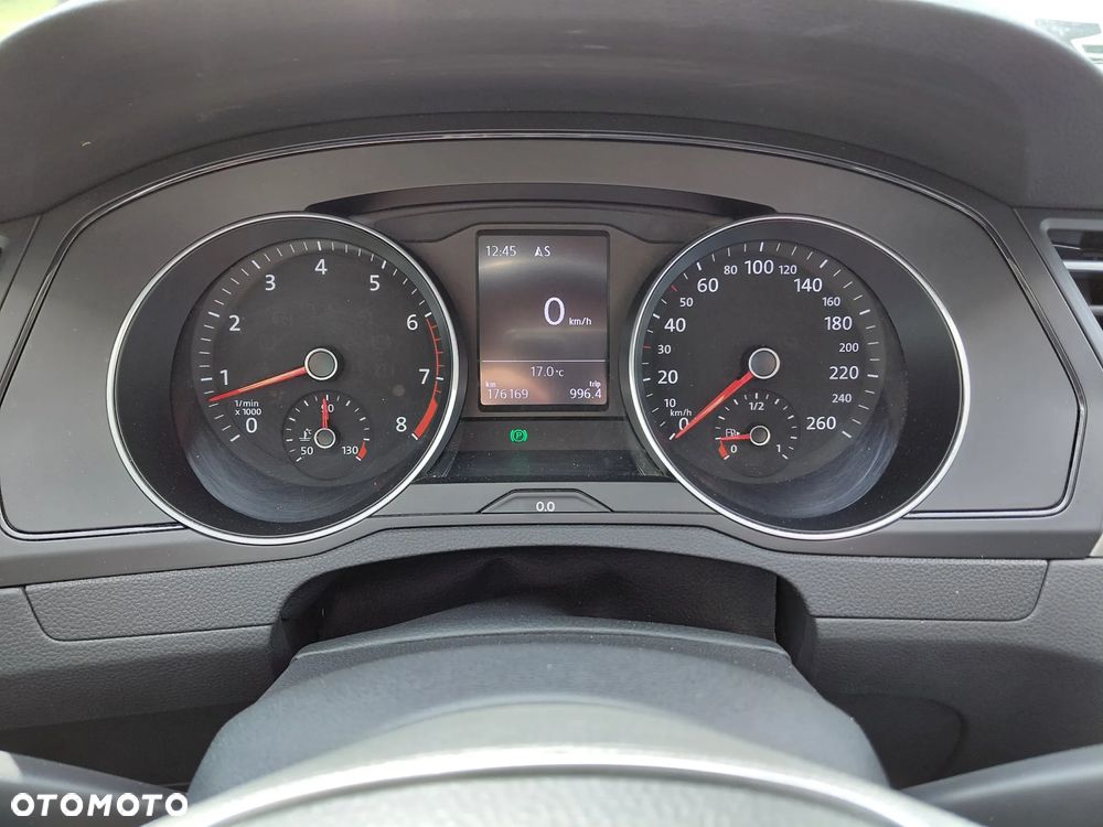 Volkswagen Passat 1.4 TSI BMT Trendline - 28