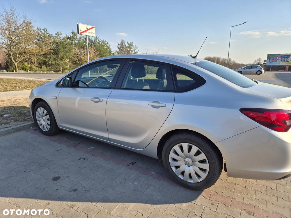 Opel Astra - 3