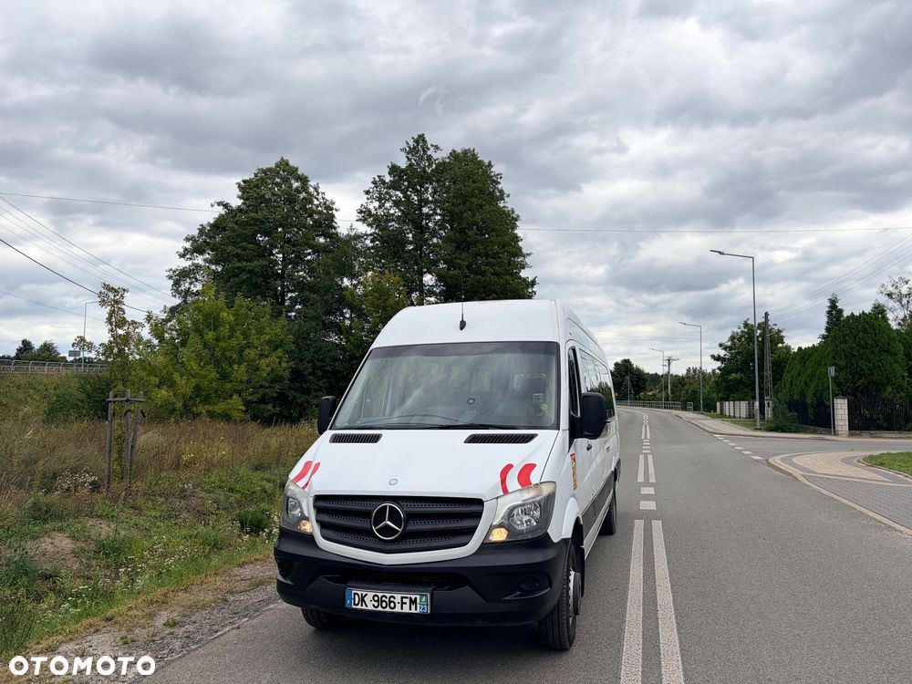 Mercedes-Benz Sprinter - 2