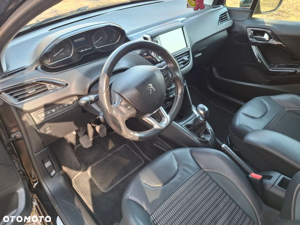 Peugeot 208 e-HDi 92 Stop&Start Allure - 8