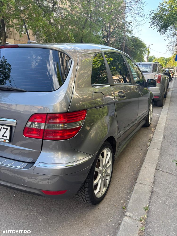 Mercedes-Benz B 180 - 4