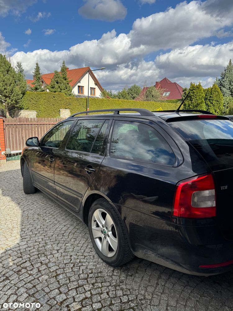 Skoda Octavia 1.6 TDI Family Plus DSG - 11