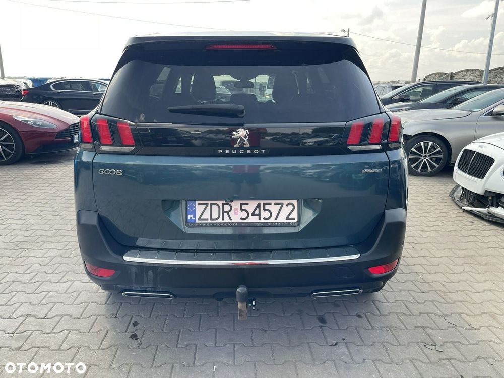 Peugeot 5008 THP 165 EAT6 Allure - 8