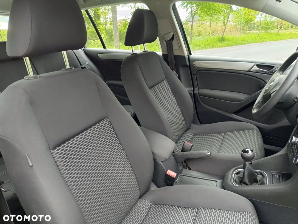 Volkswagen Golf 1.6 TDI BlueMotion Technology Comfortline - 21