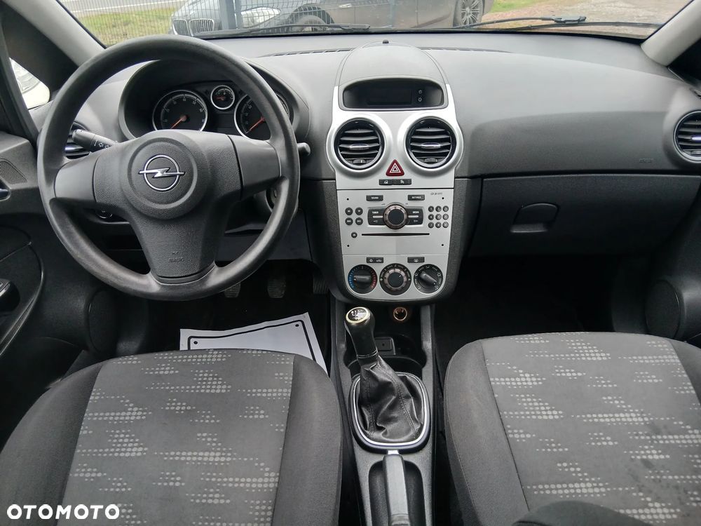 Opel Corsa 1.4 16V Satellite - 32