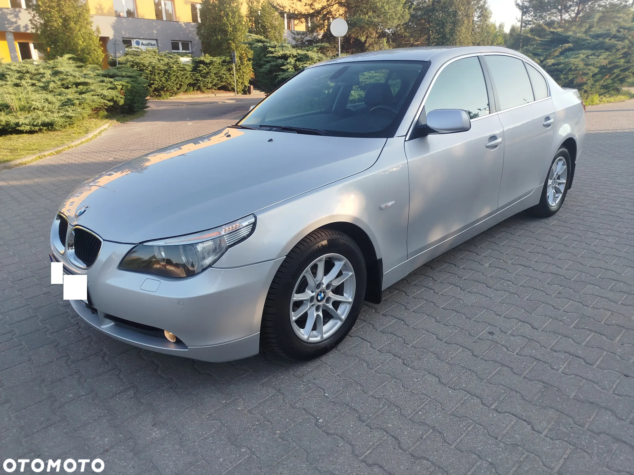 BMW Seria 5 520i - 12