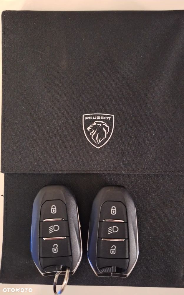 Peugeot 208 PureTech 100 Active Pack - 32