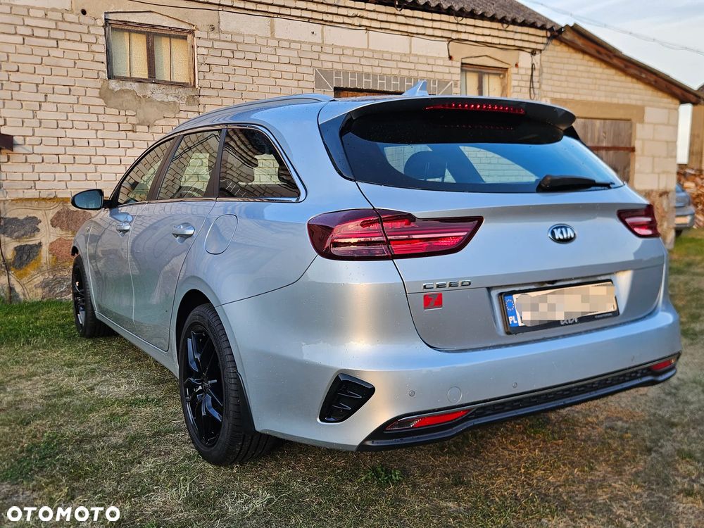 Kia Ceed 1.6 CRDi SCR M - 2