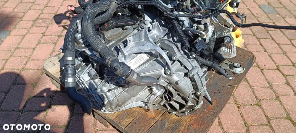 Skrzynia Trafic 2,0 DCI po 2020 Nr PF6068 - 1