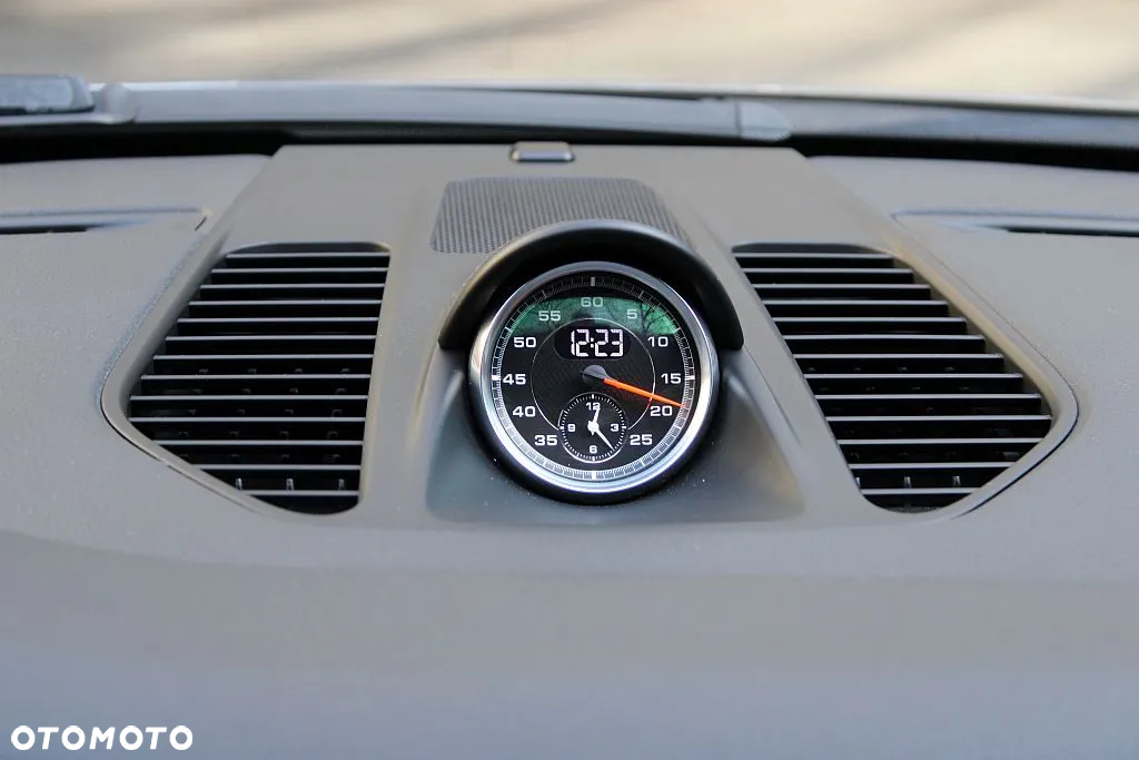 Porsche 911 Carrera PDK - 26
