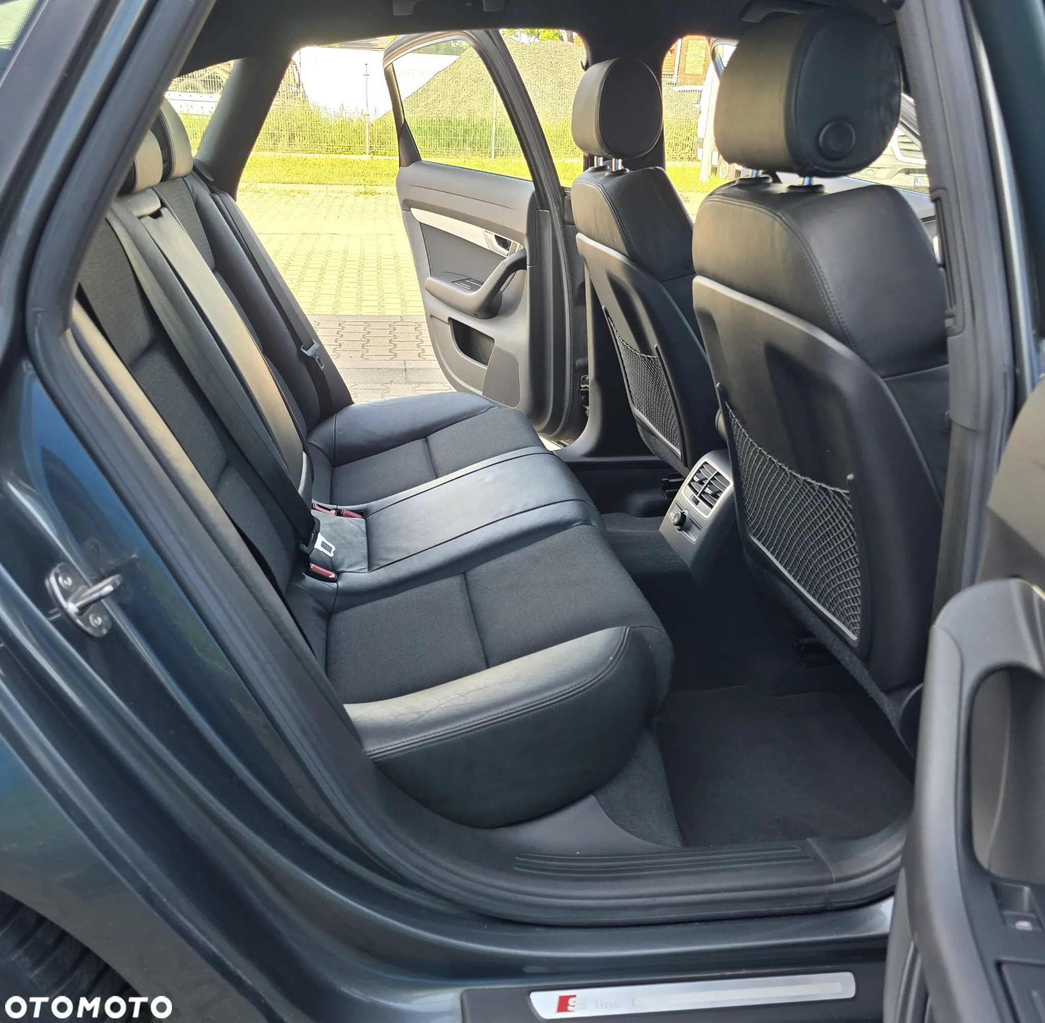 Audi A6 2.4 - 16