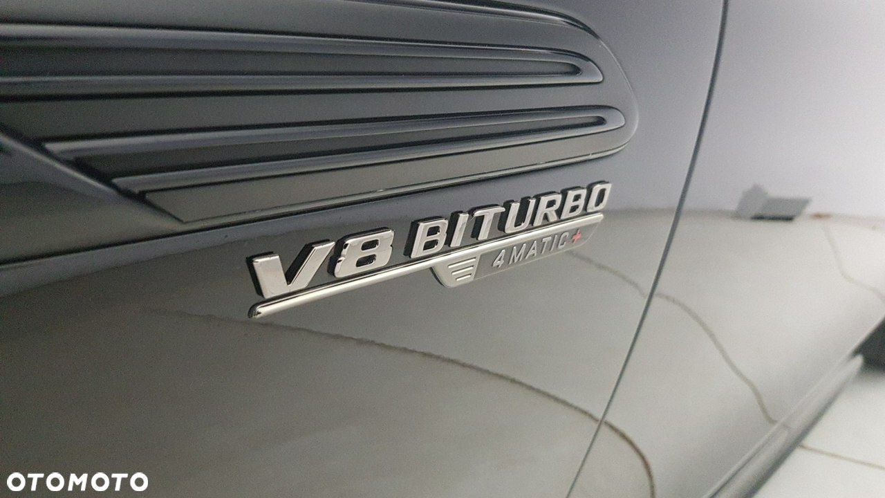 Mercedes-Benz SL AMG 63 4-Matic+ - 33