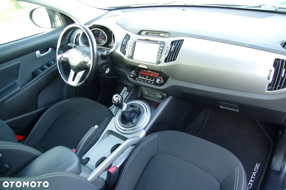 Kia Sportage 1.7 CRDI 2WD ISG Dream-Team Edition - 24