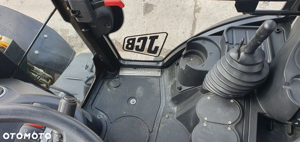 JCB 3CX contractor - 11