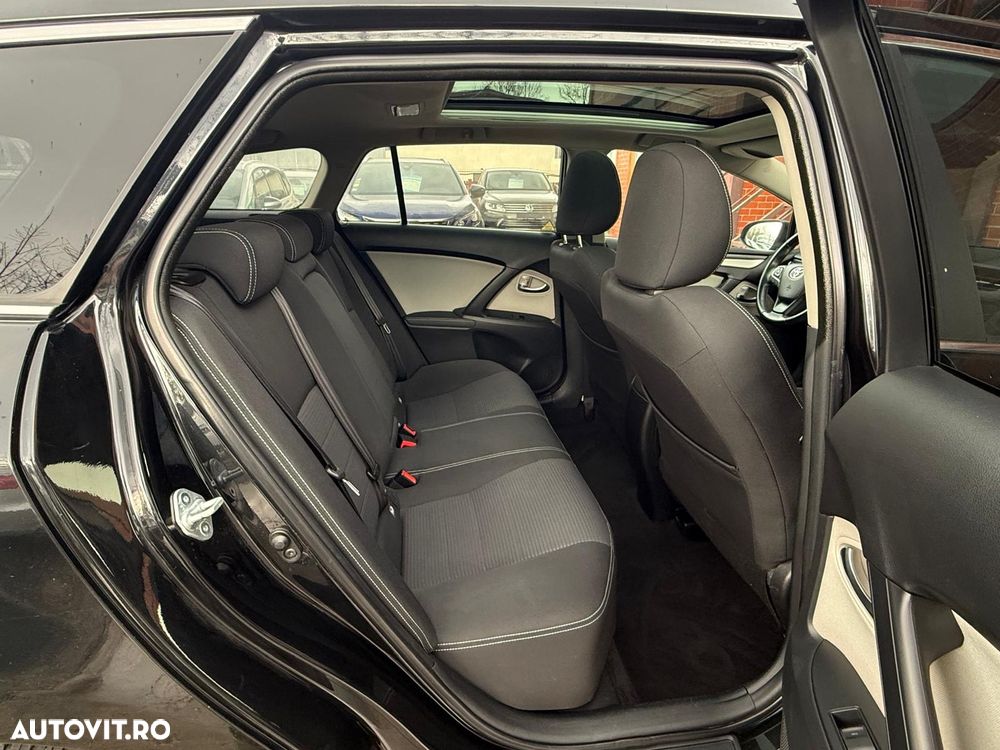 Toyota Avensis 2.0 D-4D Elegance - 7