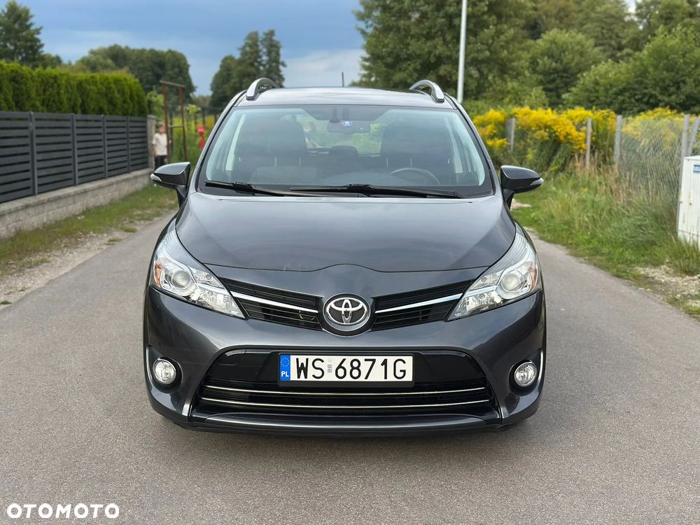 Toyota Verso 1.8 Premium 7os MS - 3