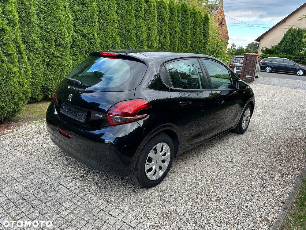 Peugeot 208 - 4