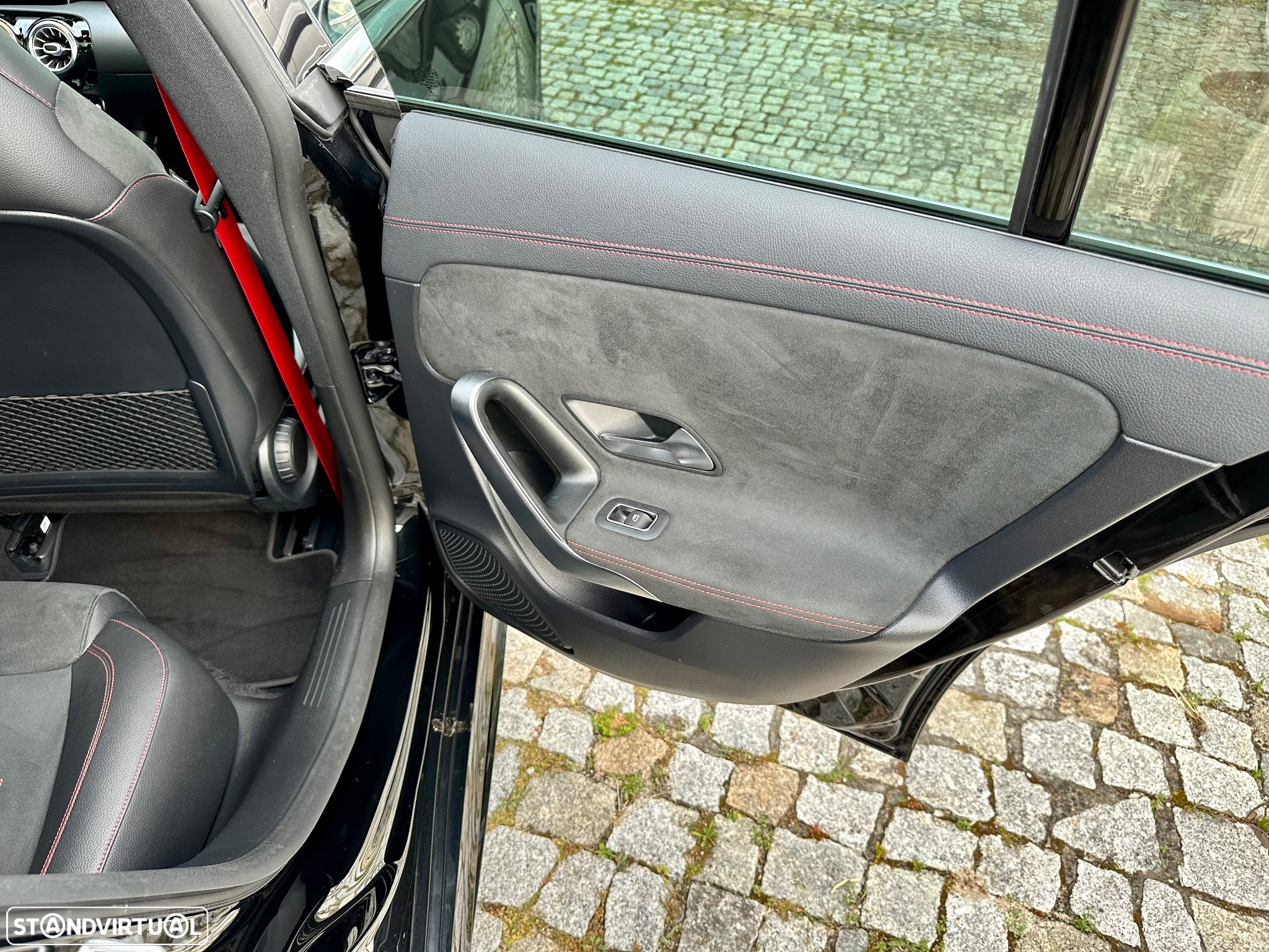 Mercedes-Benz CLA 45 AMG S 4Matic+ Speedshift 8G-DCT - 53