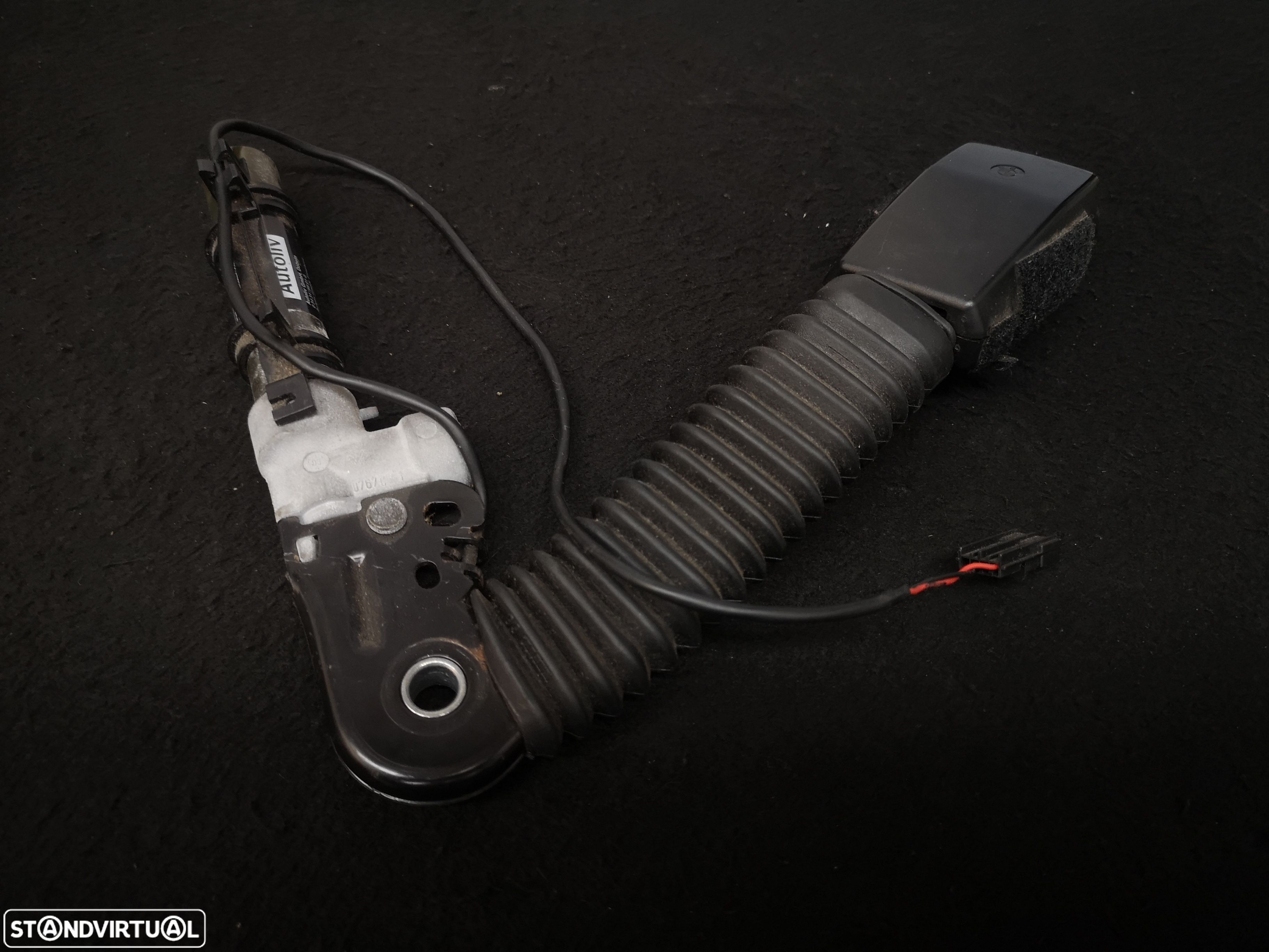 Cinto de Segurança frente esquerda  Pre-Tensor BMW5 bmw6 e60 e61 e63 e64 2003+ - 1