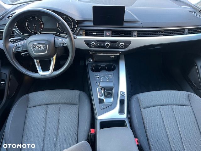 Audi A4 Limousine - 8
