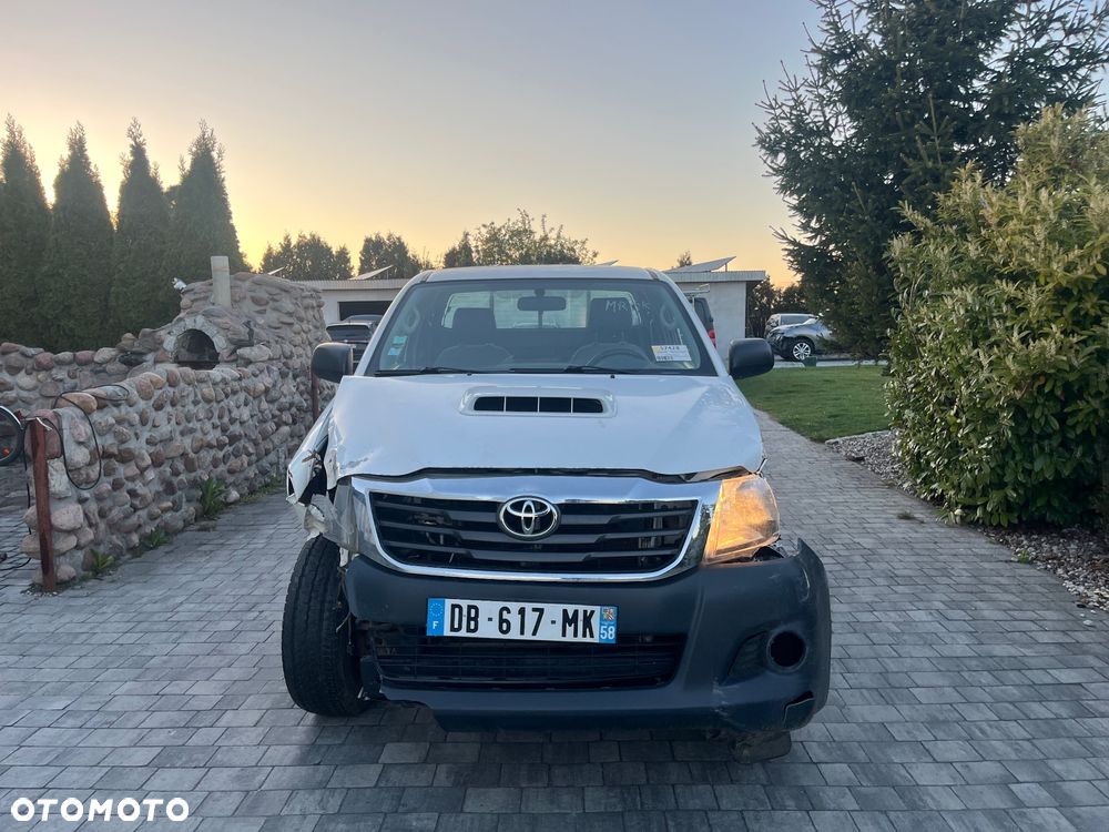 Toyota Hilux D4-D DLX - 2