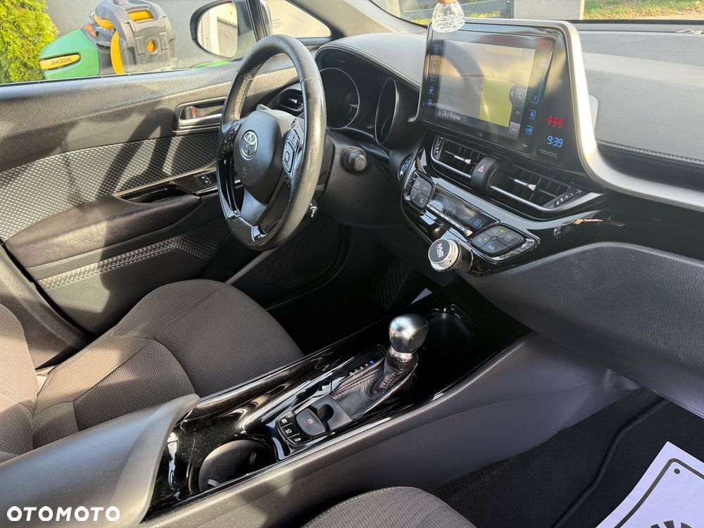 Toyota C-HR - 15