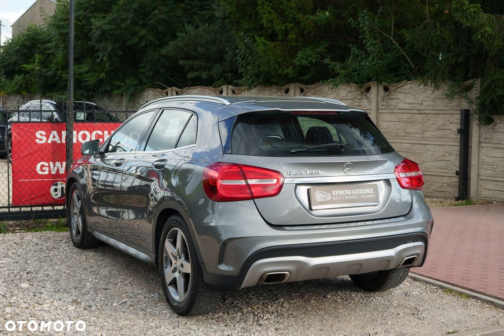 Mercedes-Benz GLA 180 7G-DCT AMG Line - 31