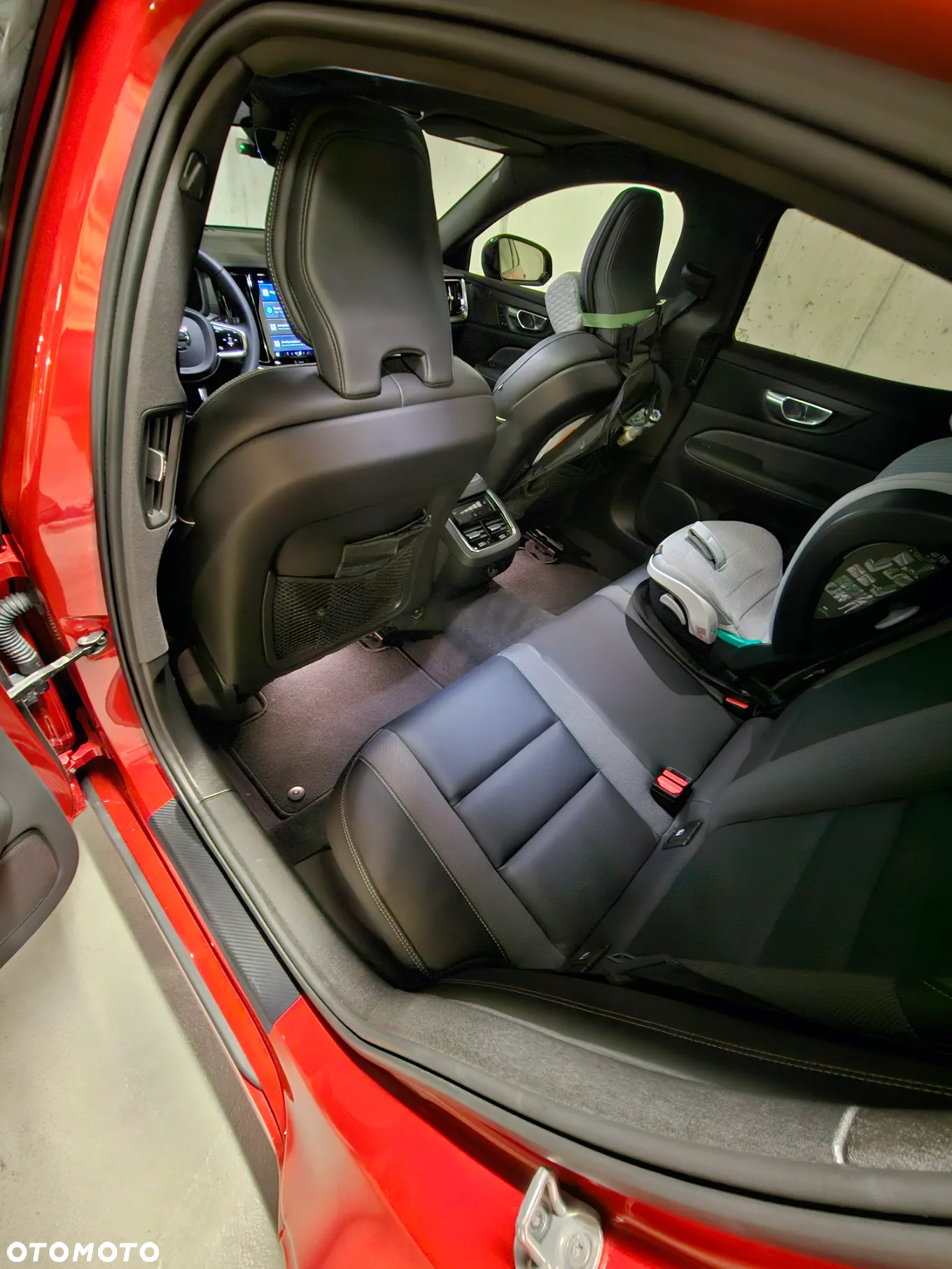 Volvo S60 B5 B AWD Ultimate Dark - 12
