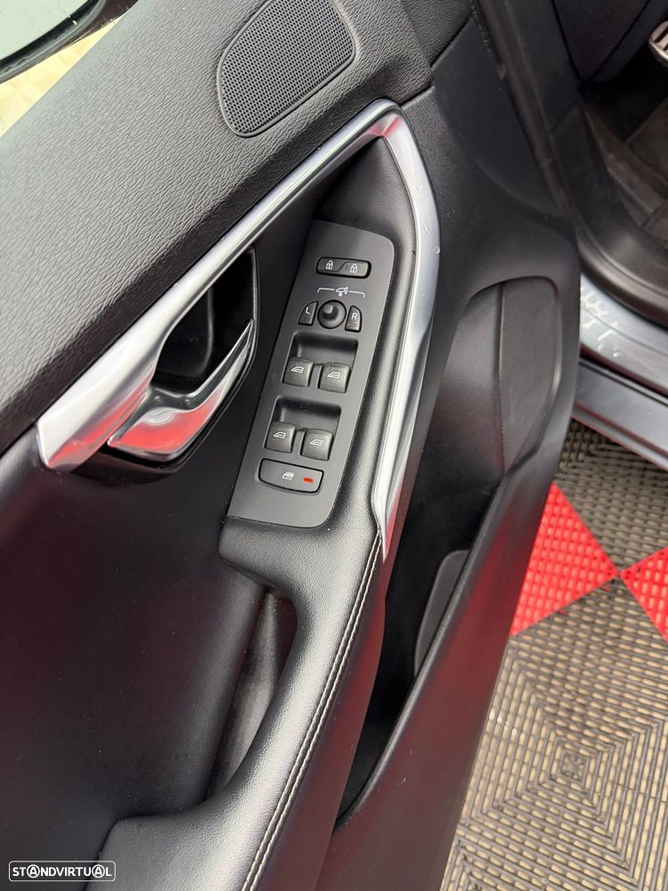 Volvo V40 2.0 D2 R-Design - 8