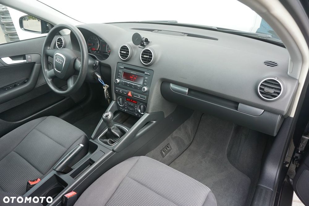 Audi A3 Sportback - 8