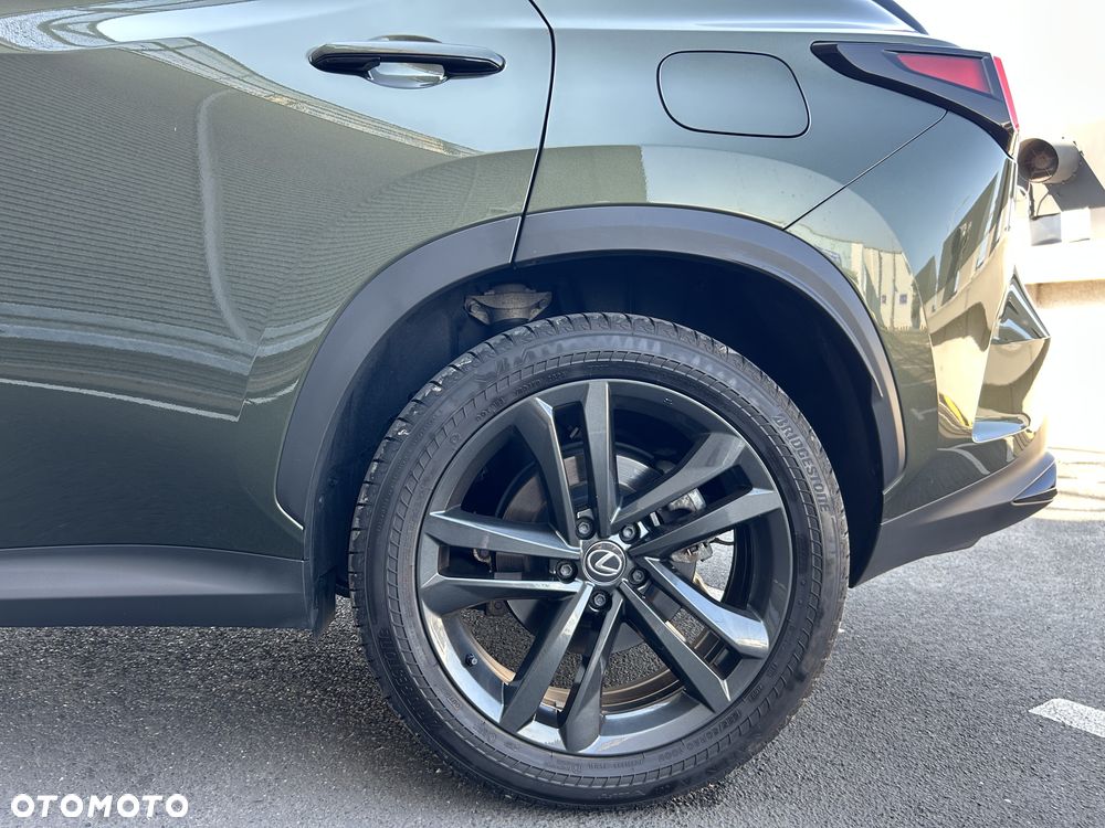 Lexus NX 350h Prestige AWD - 38