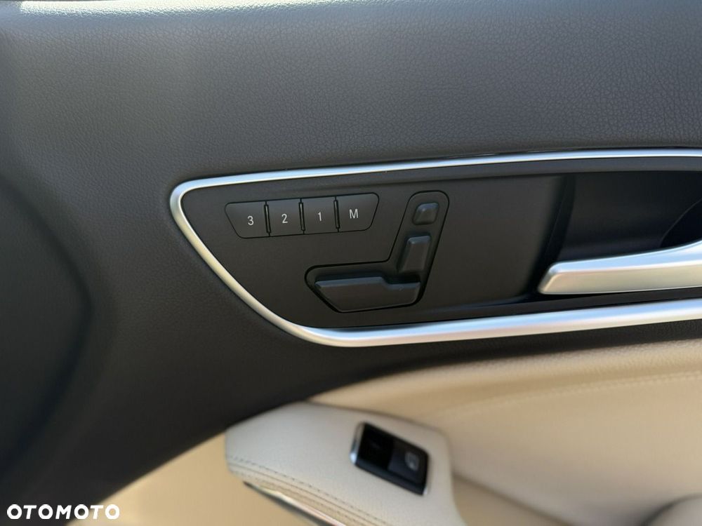 Mercedes-Benz CLA - 33